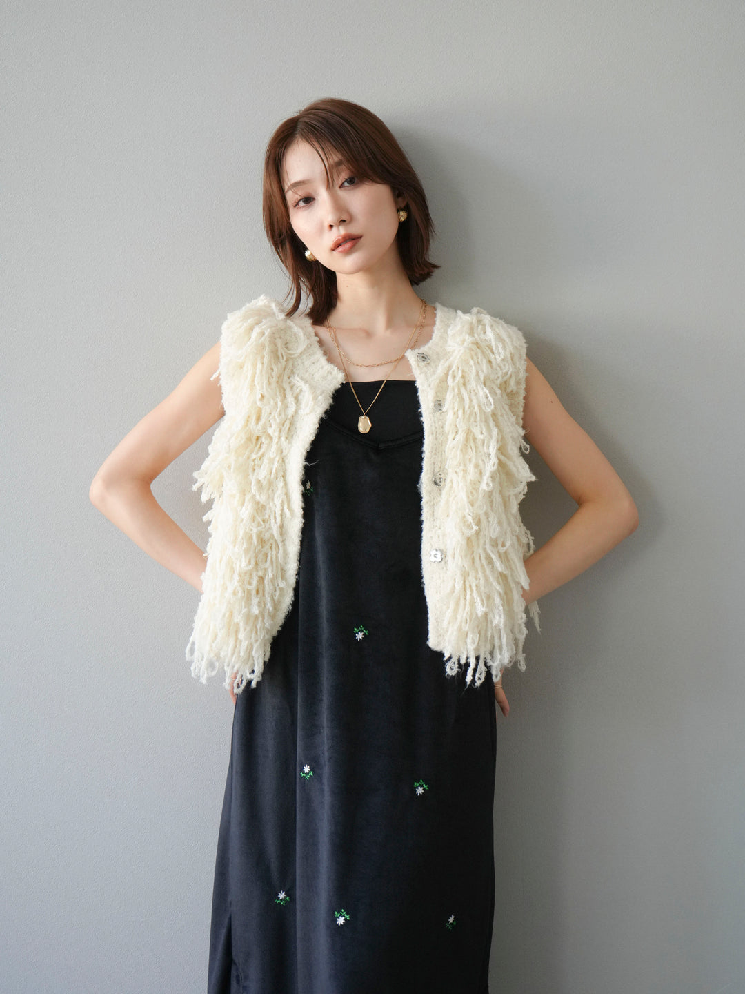 [予約]フラワー刺繍ベロアキャミワンピース/ブラック