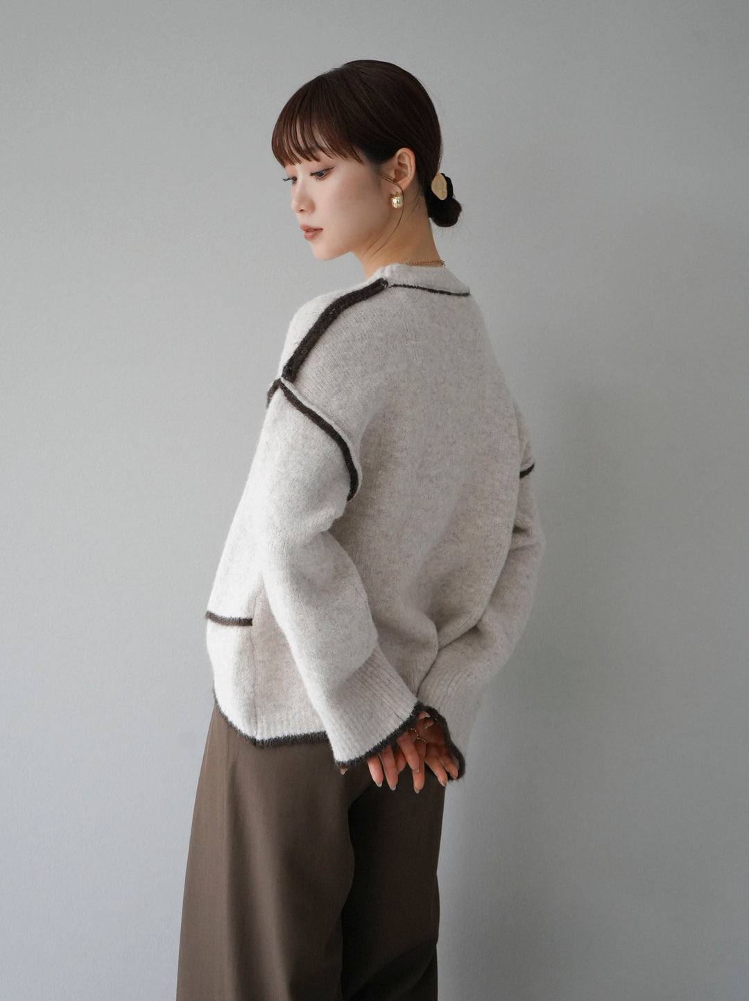 [預訂] 色彩協調針織套頭衫/象牙色