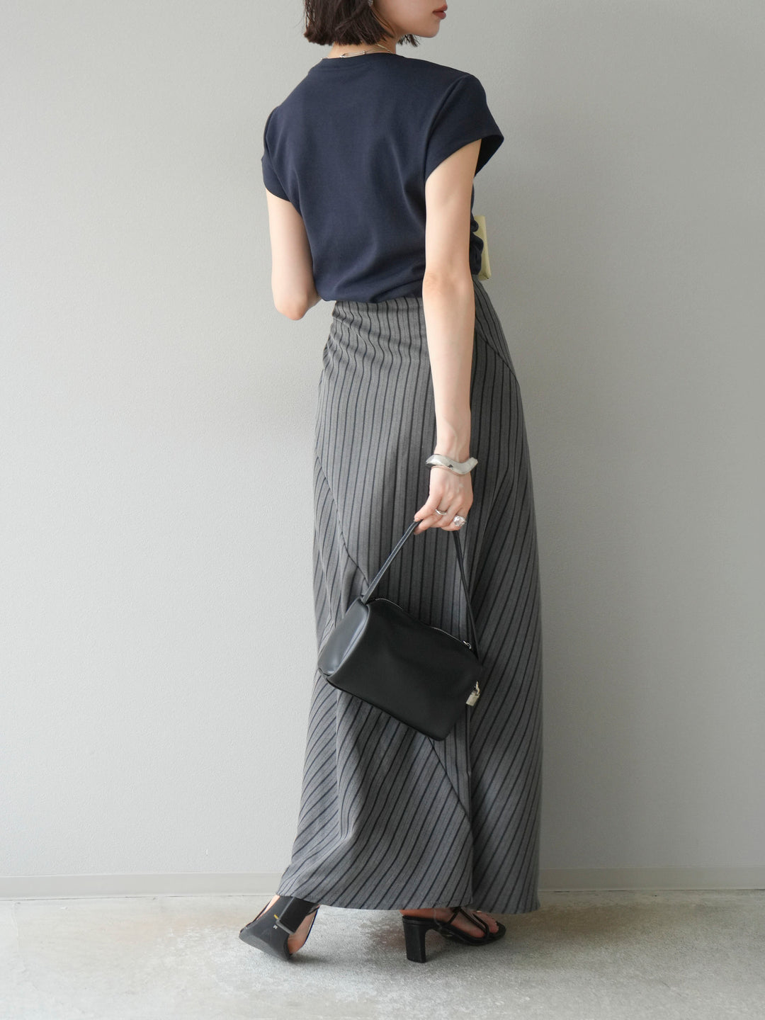 [SET]刺繍ロゴTシャツ＆レザーポーチネックレスSET +サイド巻きツイルスカート(2set)