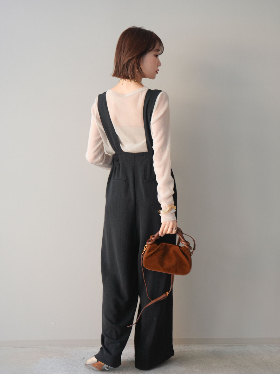 [予約]シボ加工ハイウエストタックサロペット/black