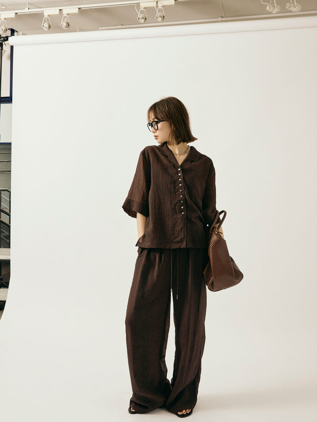 [予約]シャイニースラブシアーワイドパンツ/ブラウン