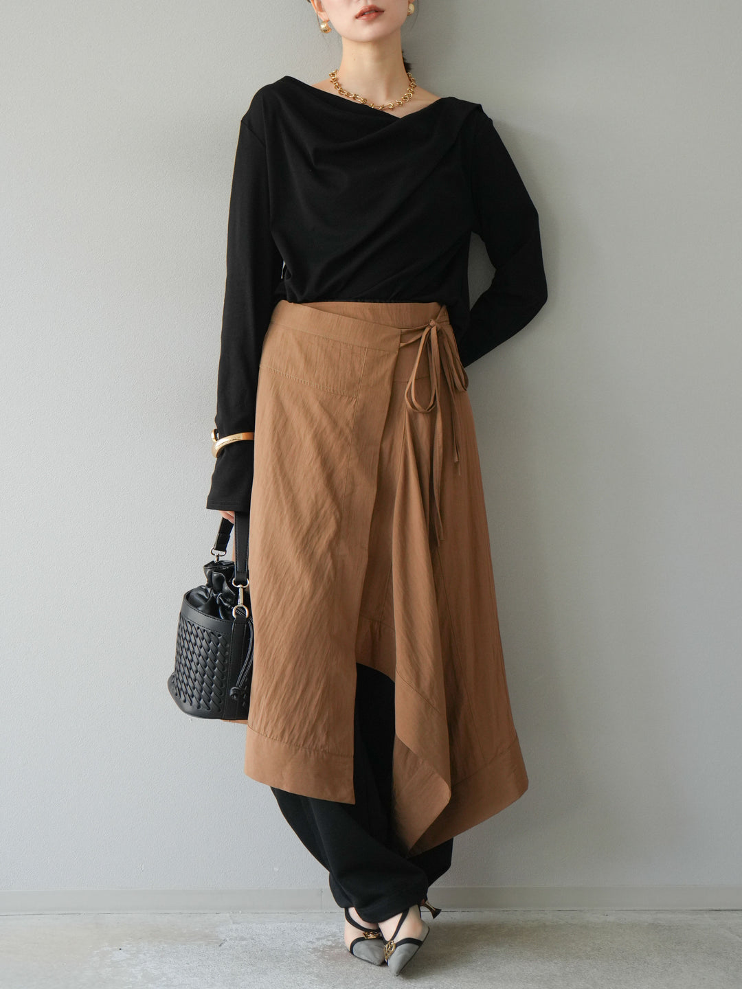 [予約]ドレープデザインカットソー/ブラック