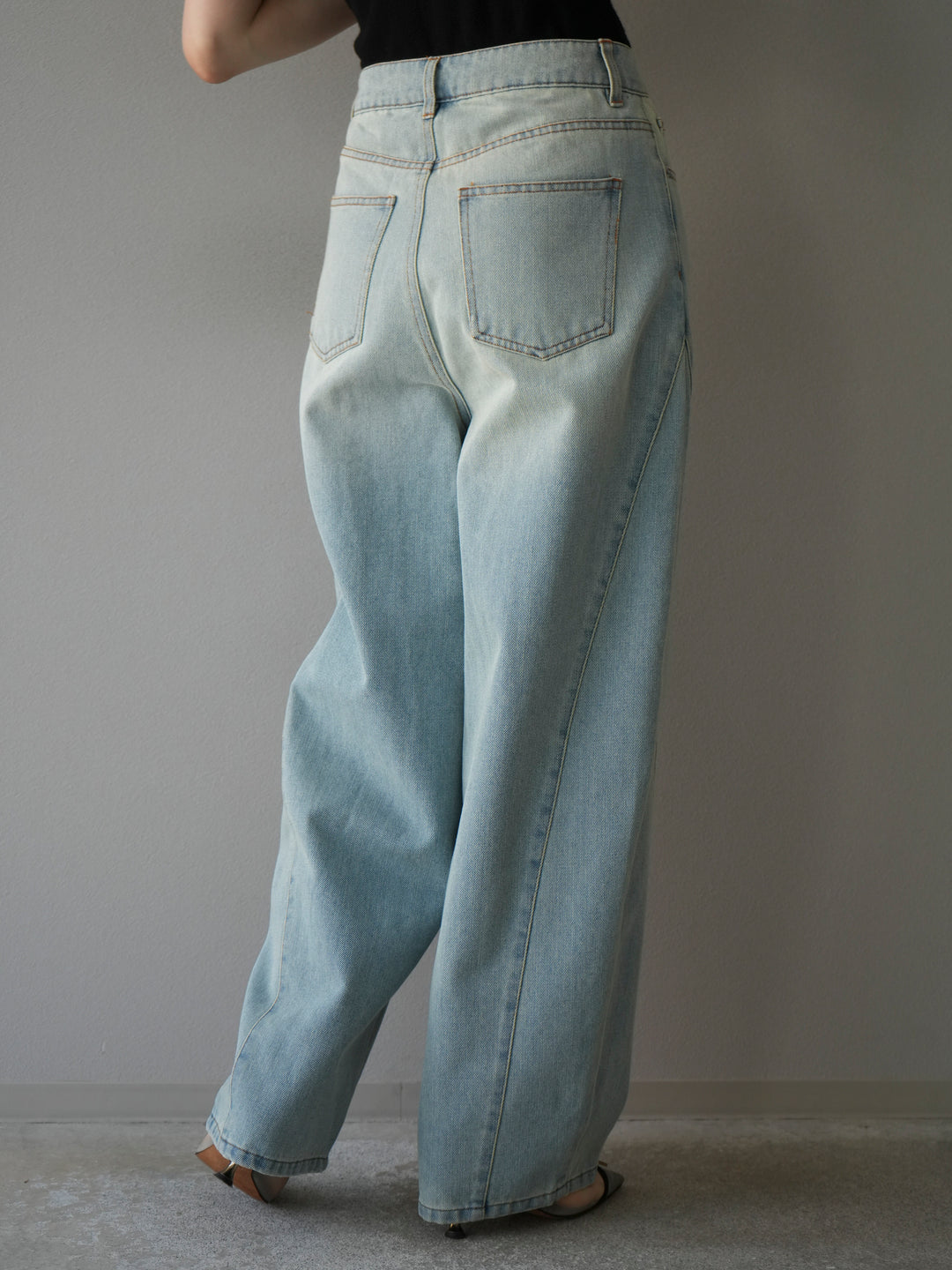 [予約]切替デザインカーブデニム/ブリーチ