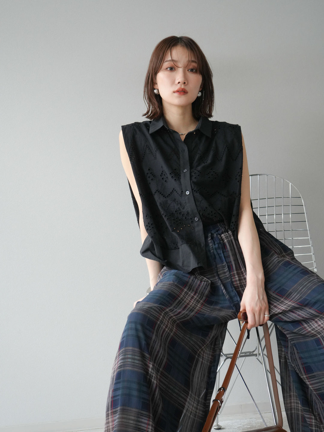 [予約]エンブロイダリーレースタックショルダーブラウス/ブラック