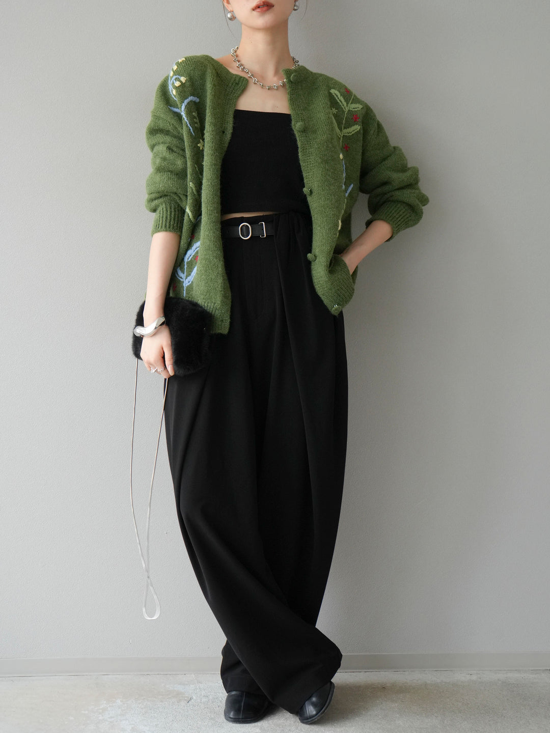 [SET]フラワー刺繍ニットカーディガン+ベルト付タックワイドパンツ(2set)