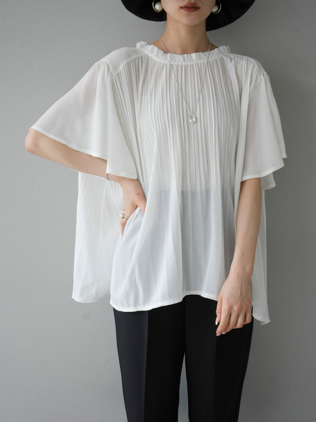 [Pre-order] Chiffon pleated blouse/white