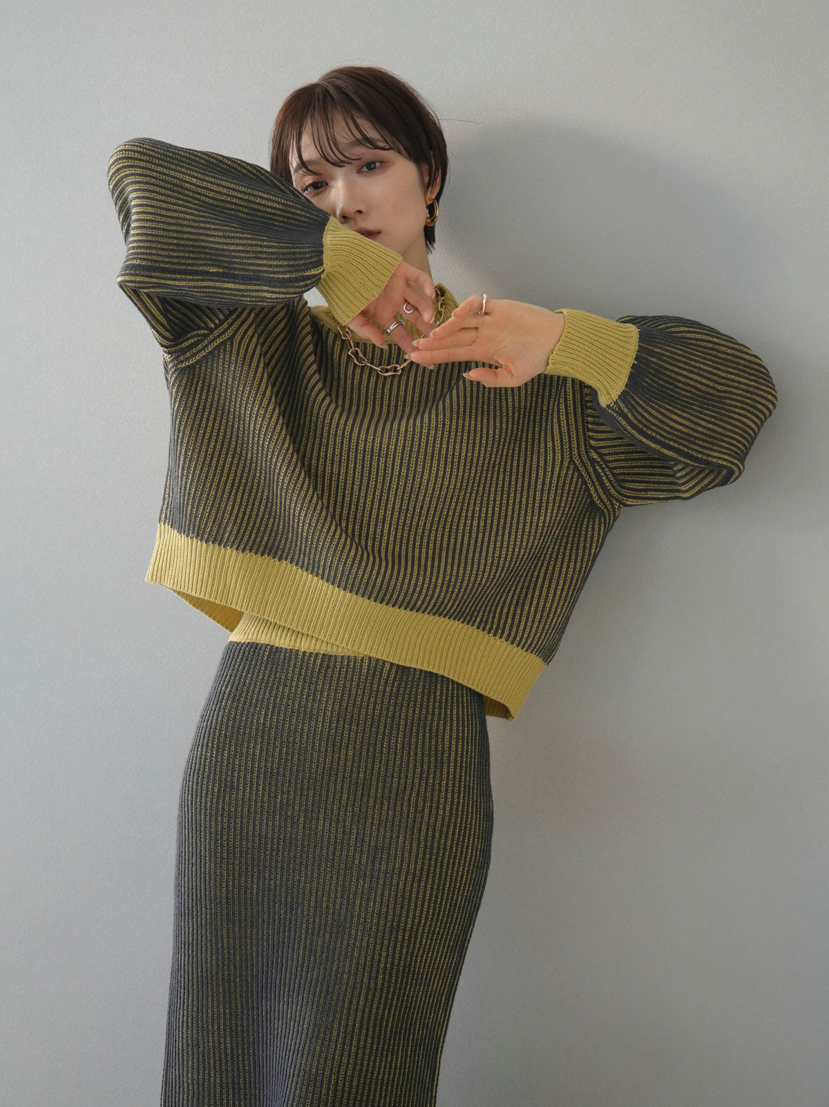 予約]配色ストライプリブニットプルオーバー/イエロー – Lumier