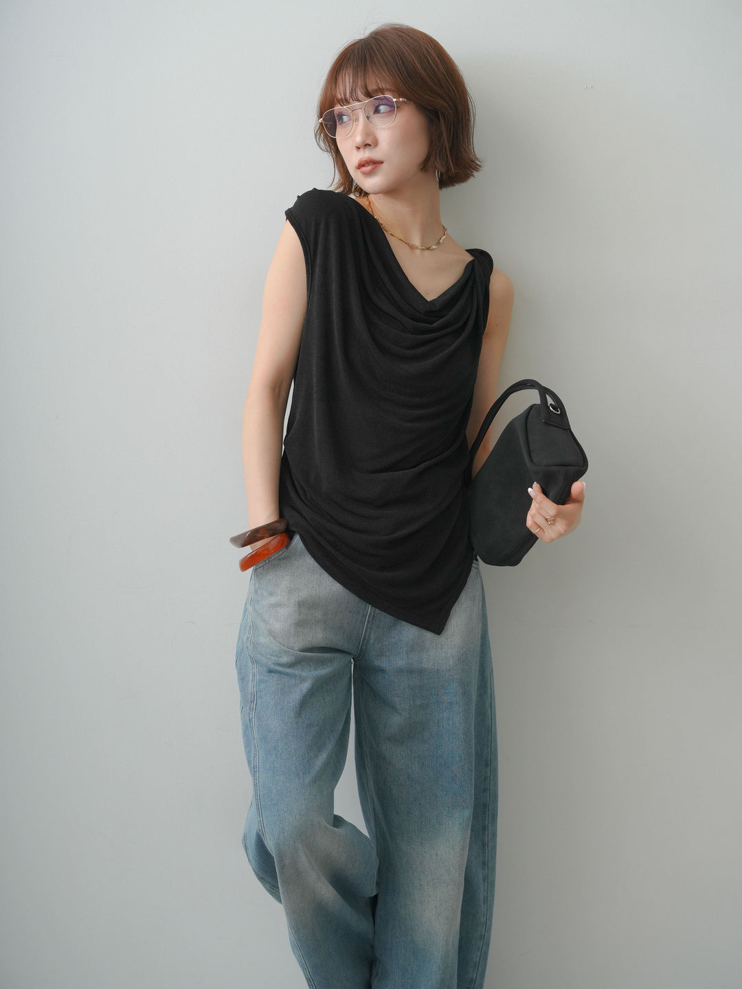 [予約]ツイストショルダーアシメドレープトップス/black