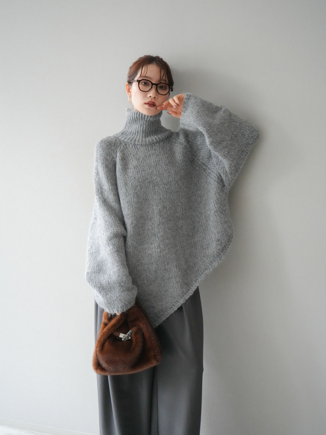 [予約]アシンメトリーハイネックニットプルオーバー/gray