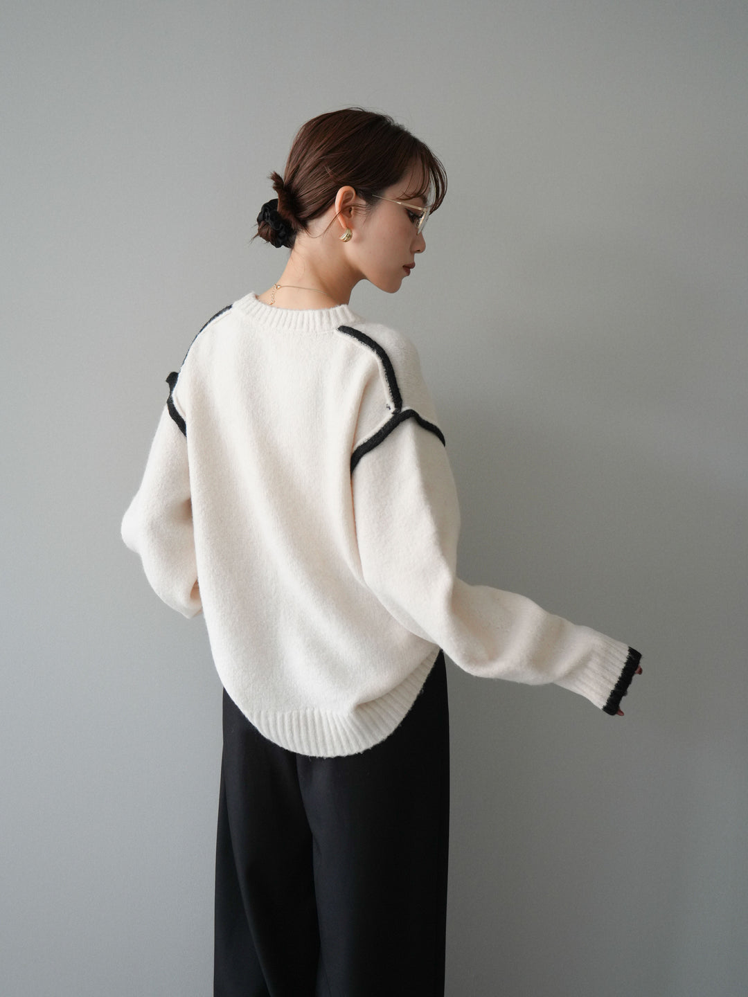 [予約]バイカラーパイピングニットプルオーバー/ivory