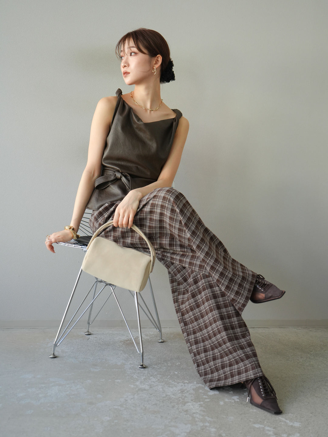 [予約]レザースリーブレスプルオーバー/ブラウン