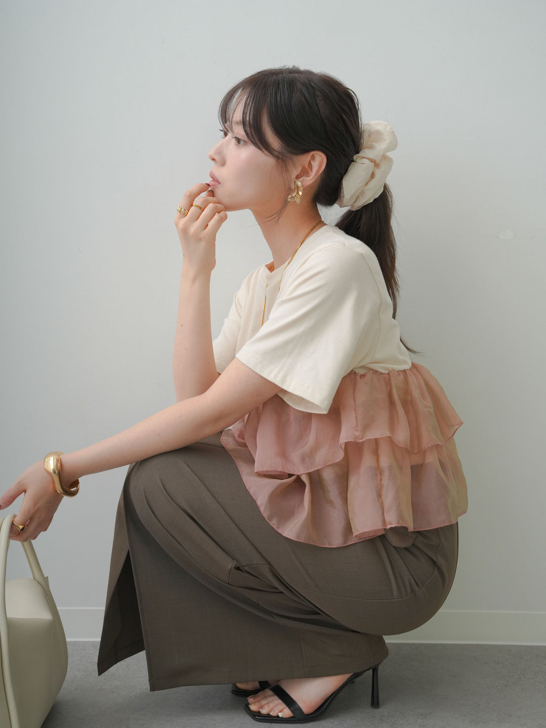 [SET]オーガンジーフリルドッキングTEE+クレープデシンフラップ付きストレートスカート(2set)