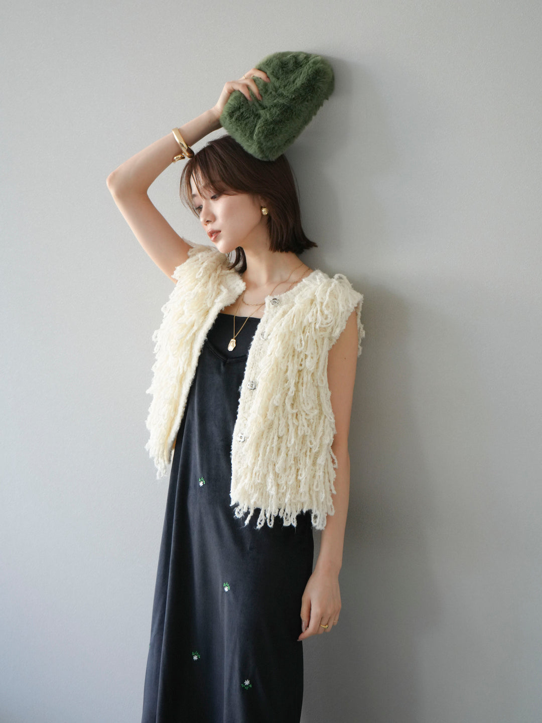 [予約]フラワー刺繍ベロアキャミワンピース/ブラック