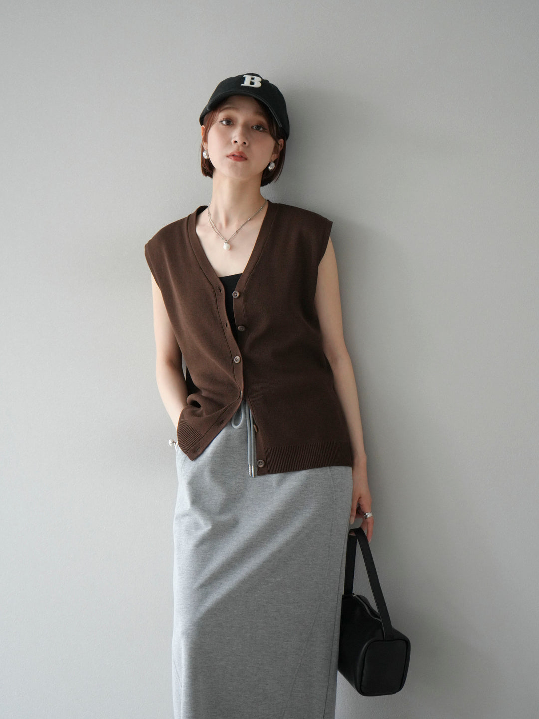 [予約]Vネックレーヨンニットベスト/ブラウン