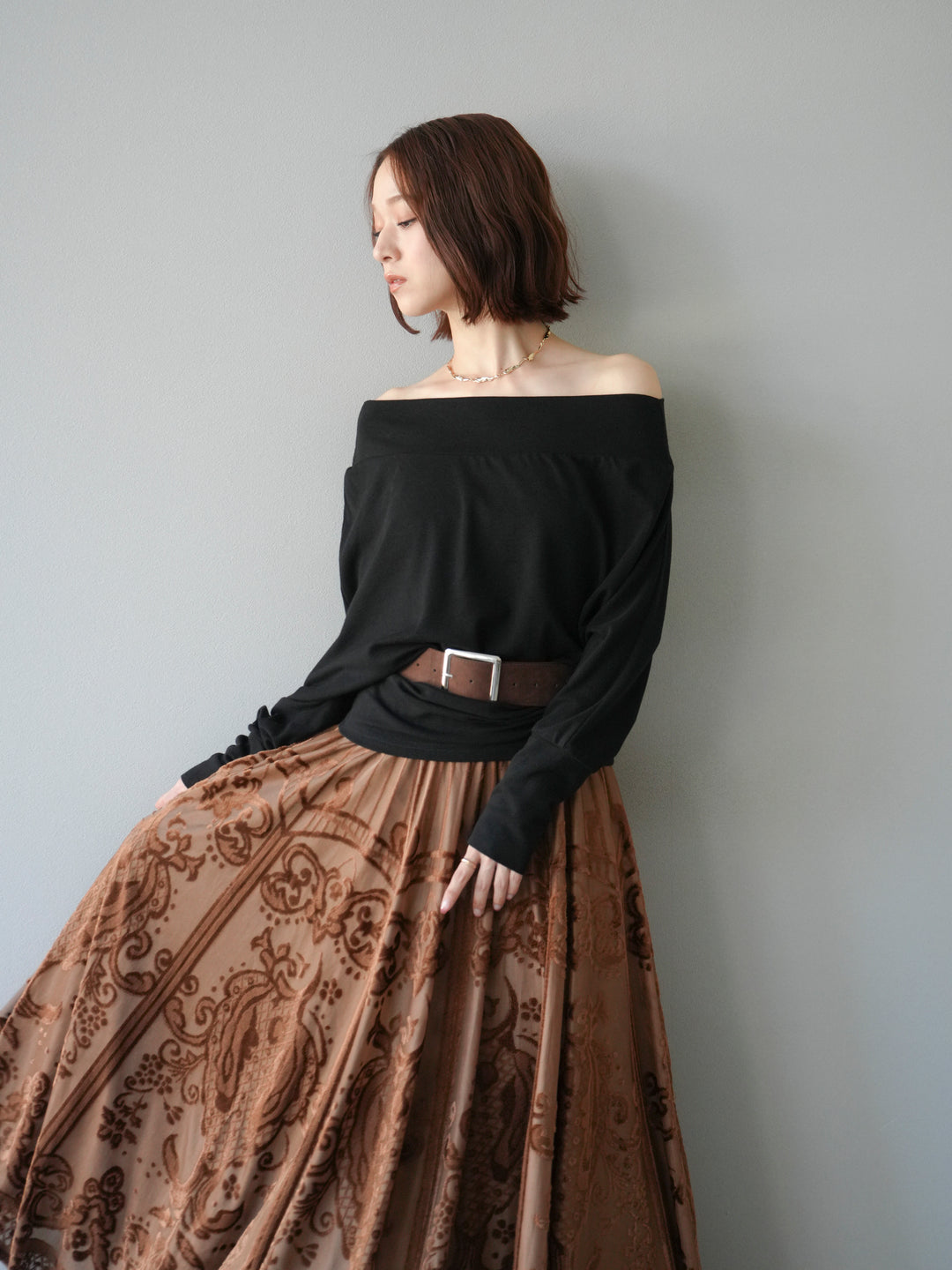 [予約]ベルト付オフショルカットソー/ブラック