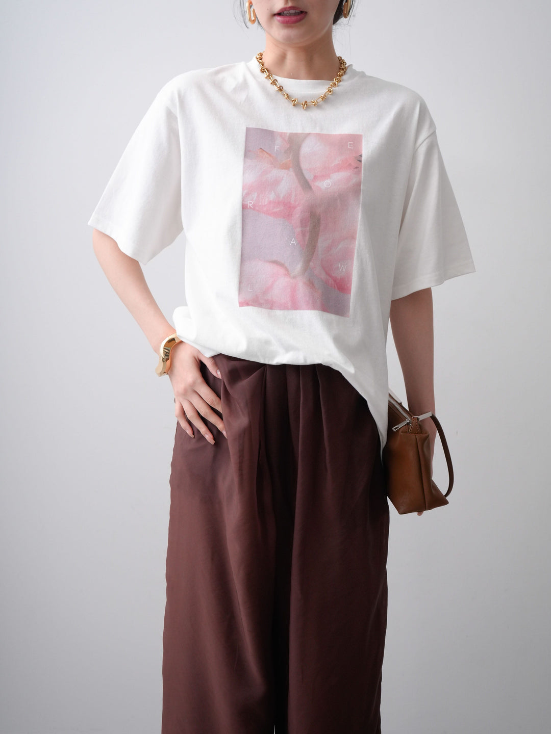 [SET]ニュアンスフローラルフォトTEE+シアーレイヤードフロントタックイージパンツ(2set)