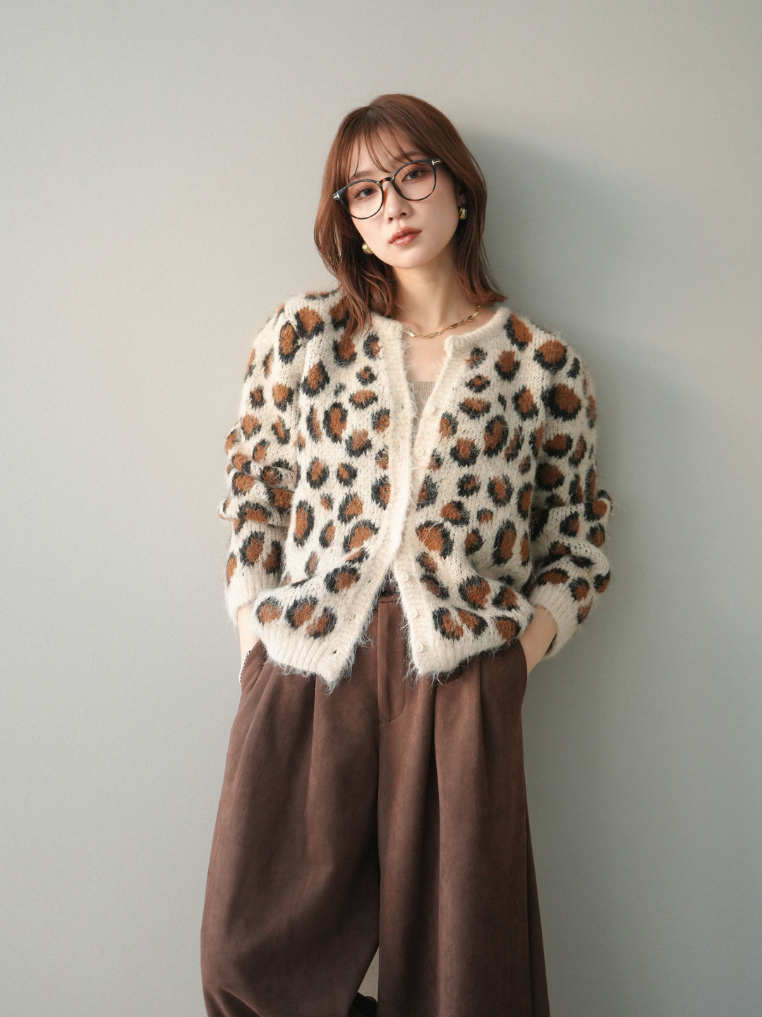 [SET]モヘアタッチレオパード柄ニットカーディガン+モチーフベルト付スエードタックワイドパンツ(2set)