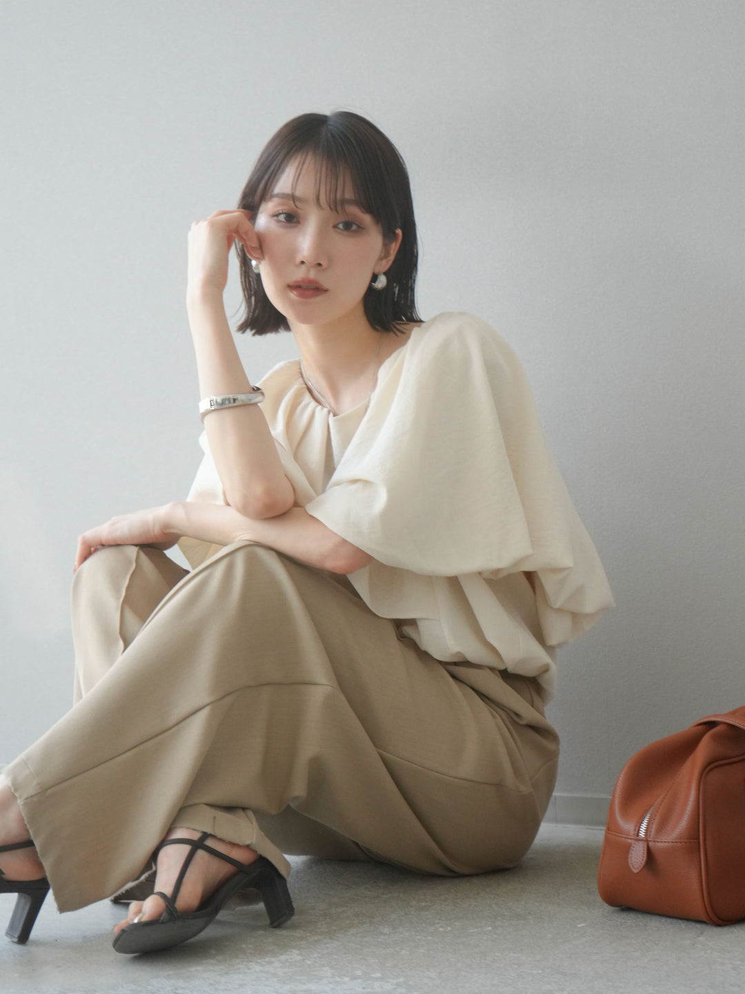 [予約]バルーンスリーブタックデザインブラウス/アイボリー