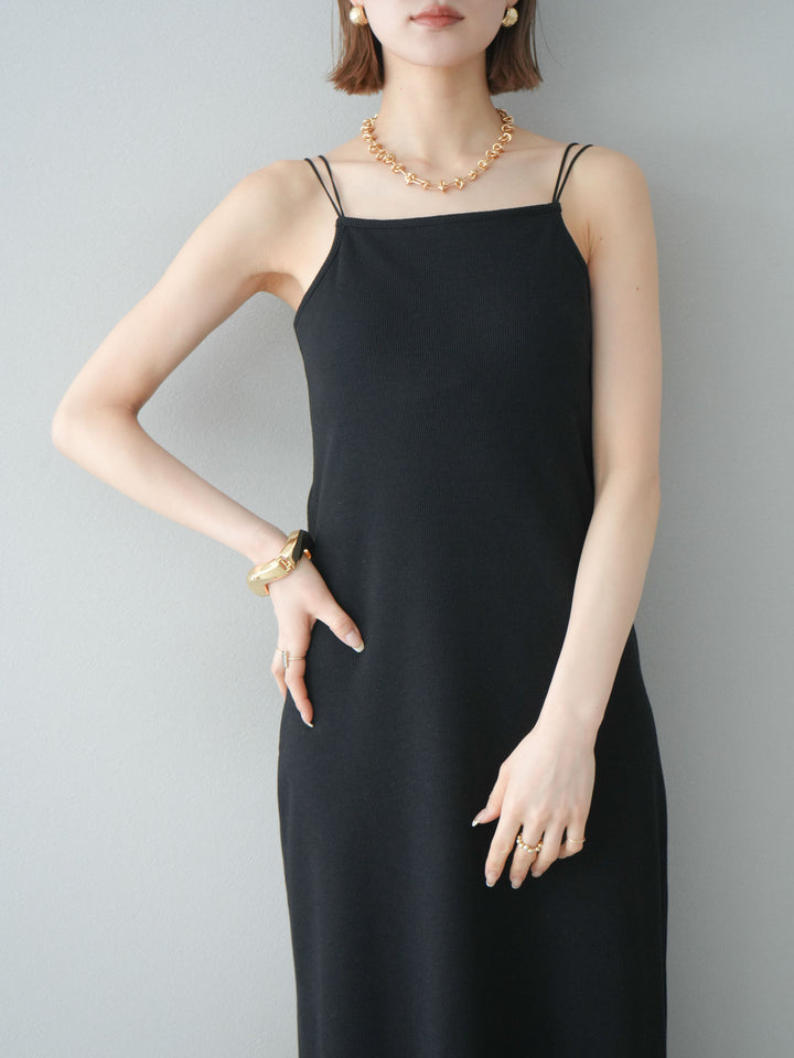 【預購】羅紋罩杯吊帶洋裝/黑色