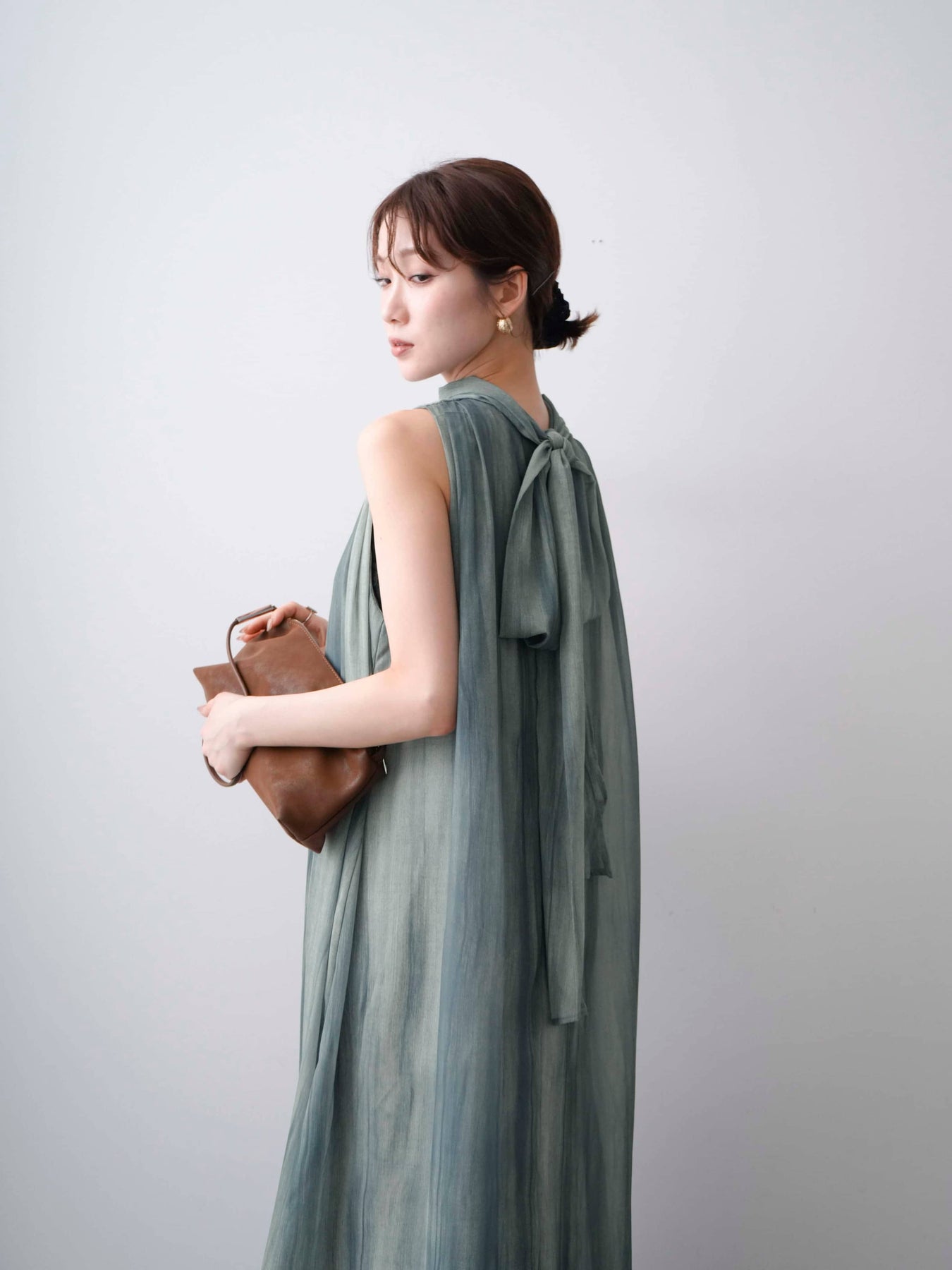 【ロンハーマン別注】　Sherris Vネック　ノースリーブ　2025SS 予約]ニュアンスストライプバックリボンノースリワンピース/green – Lumier