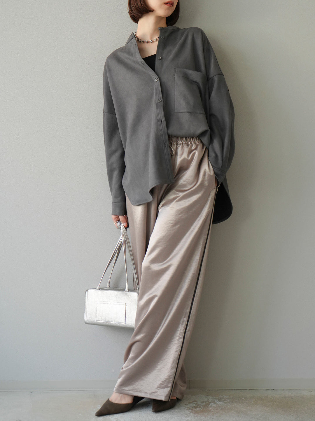 [予約]サテンラインワイドパンツ/グレージュ