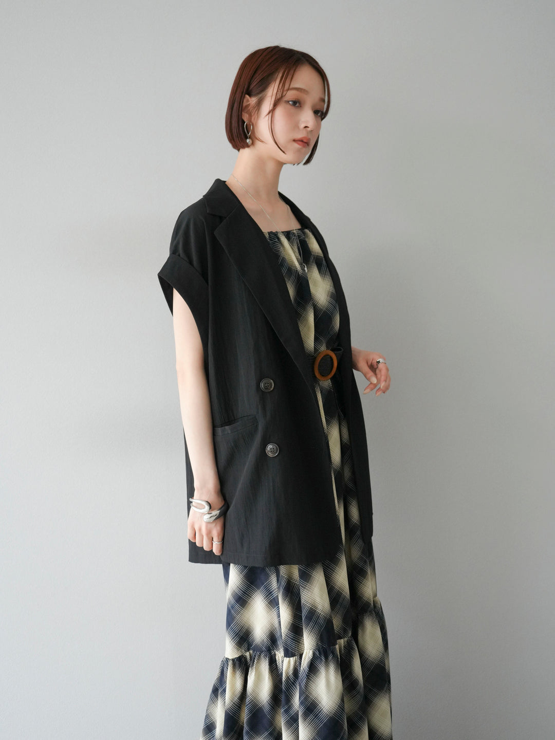 [SET]ベルト付チェックノースリーブワンピース+リネンライクノースリーブダブルジレ(2set)