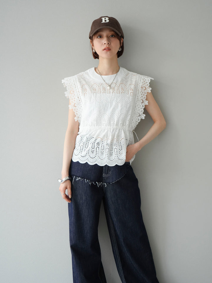 [SET] 扇貝刺繡蕾絲上衣 + 臀部設計牛仔褲 (2set)