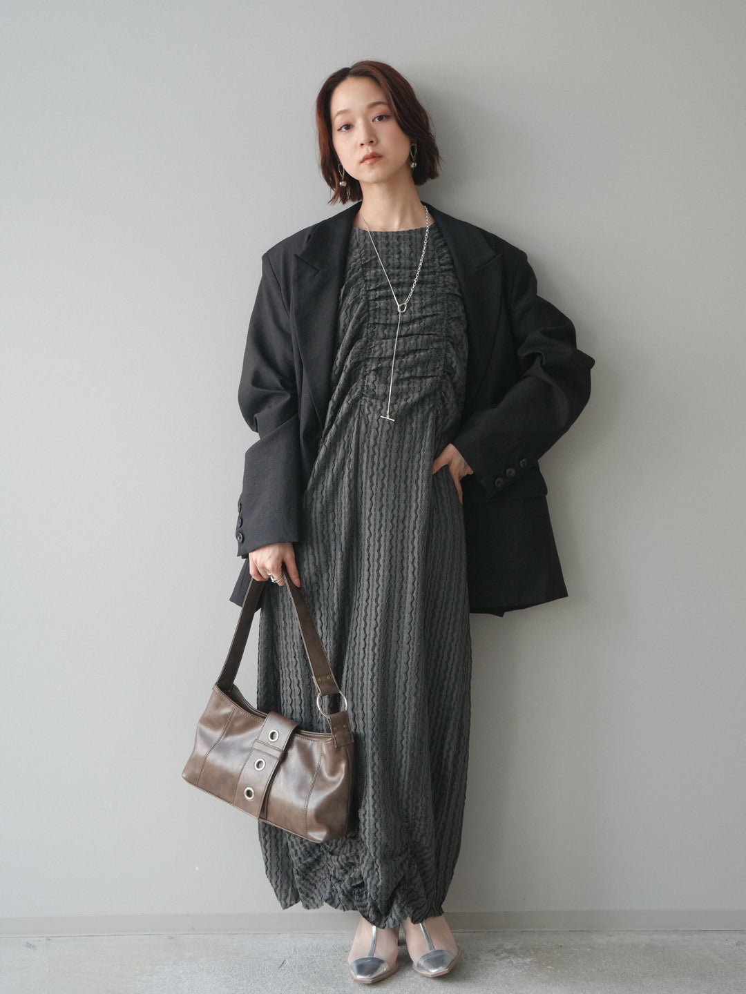 [SET]シャーリングジャガードノースリーブワンピース+エフォートレステイラードジャケット(2set)