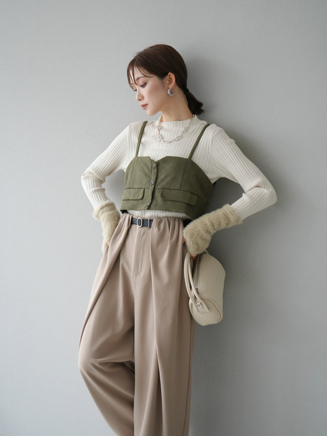 [予約]スウェードビスチェ/カーキ