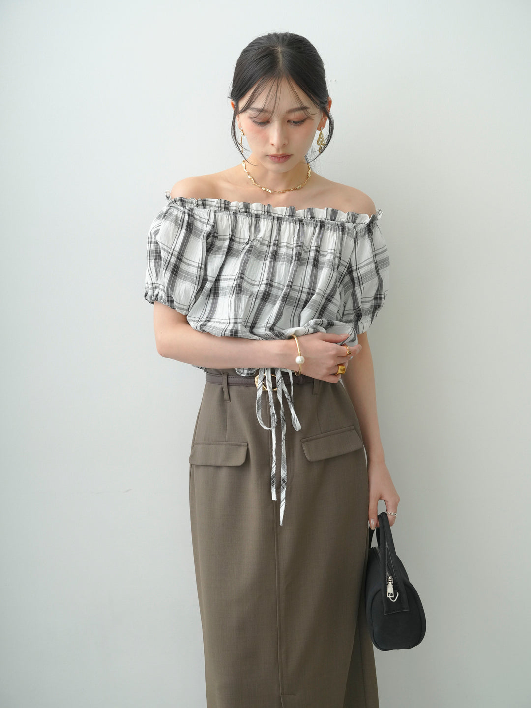 [SET]チェックギャザーオフショルトップス+クレープデシンフラップ付きストレートスカート(2set)