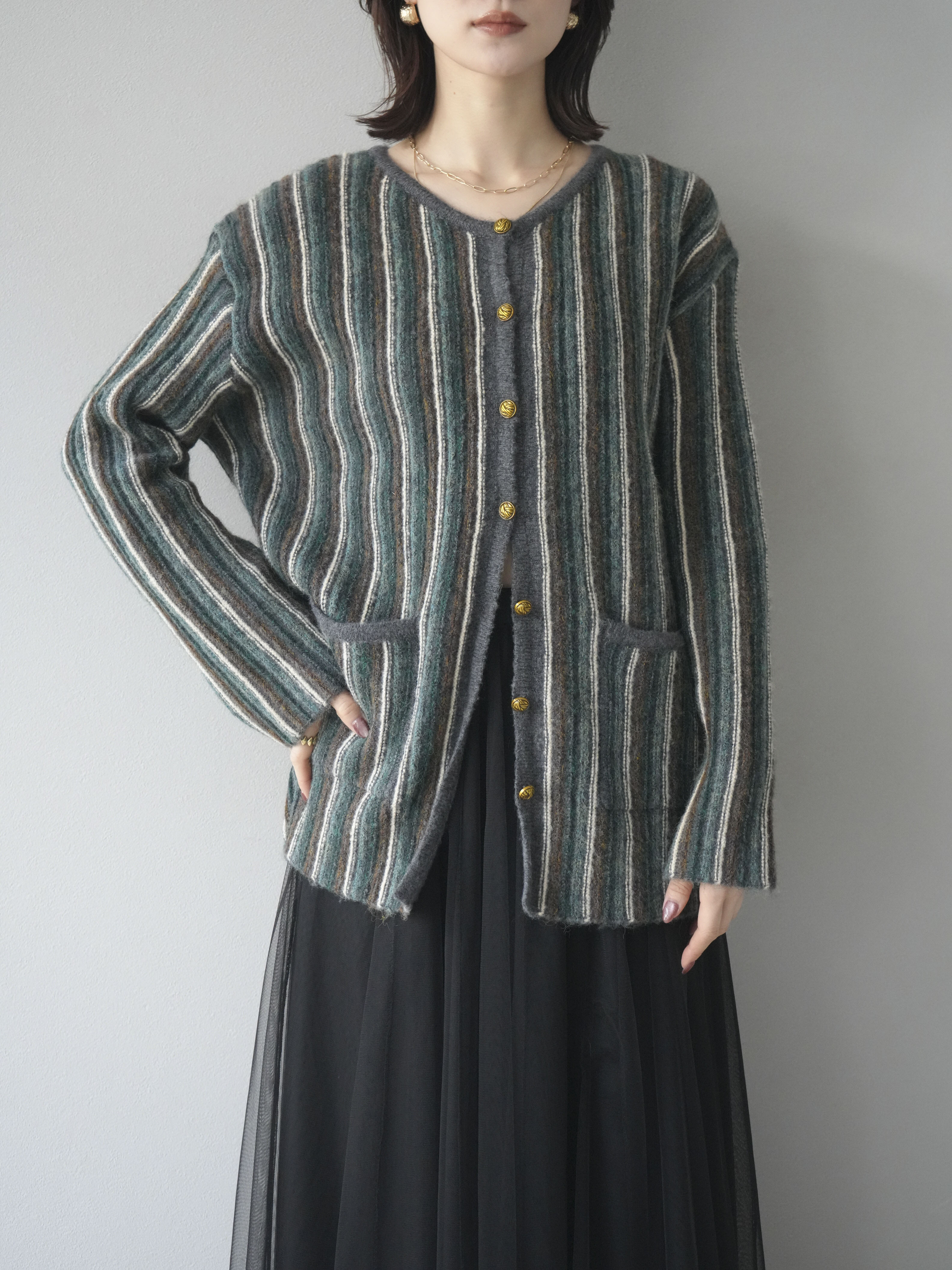 60's ストライプニットカーディガン ウール　猫目ボタン　ヴィンテージ 予約]アンティークボタンストライプニットカーディガン/charcoal – Lumier