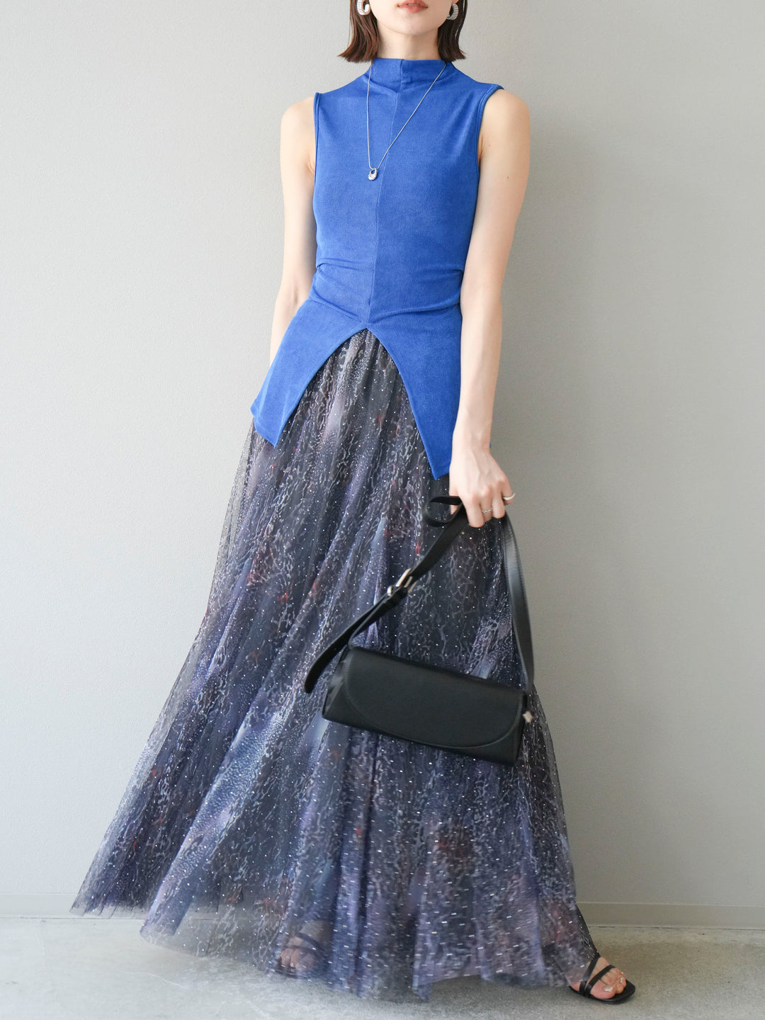 [予約]フロントスリットレーヨンニットトップス/ブルー