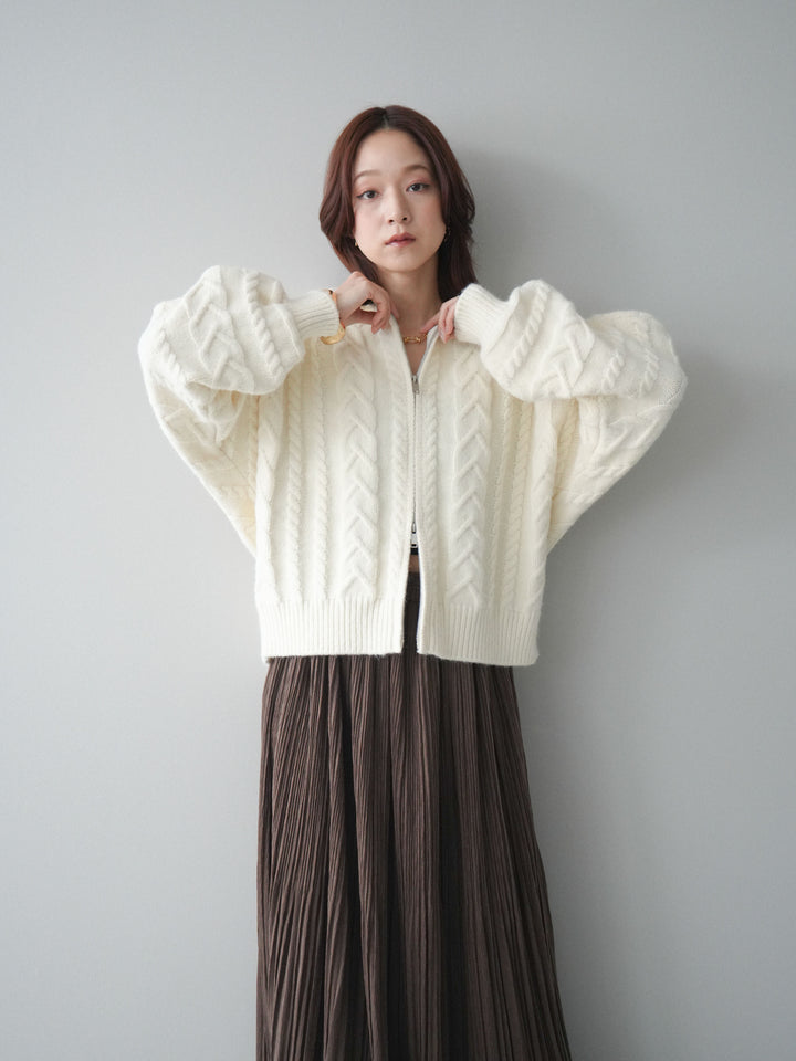 [SET]ケーブル編みハイネックZIPニットカーディガン+裾レーススウェードプリーツマキシスカート(2set)