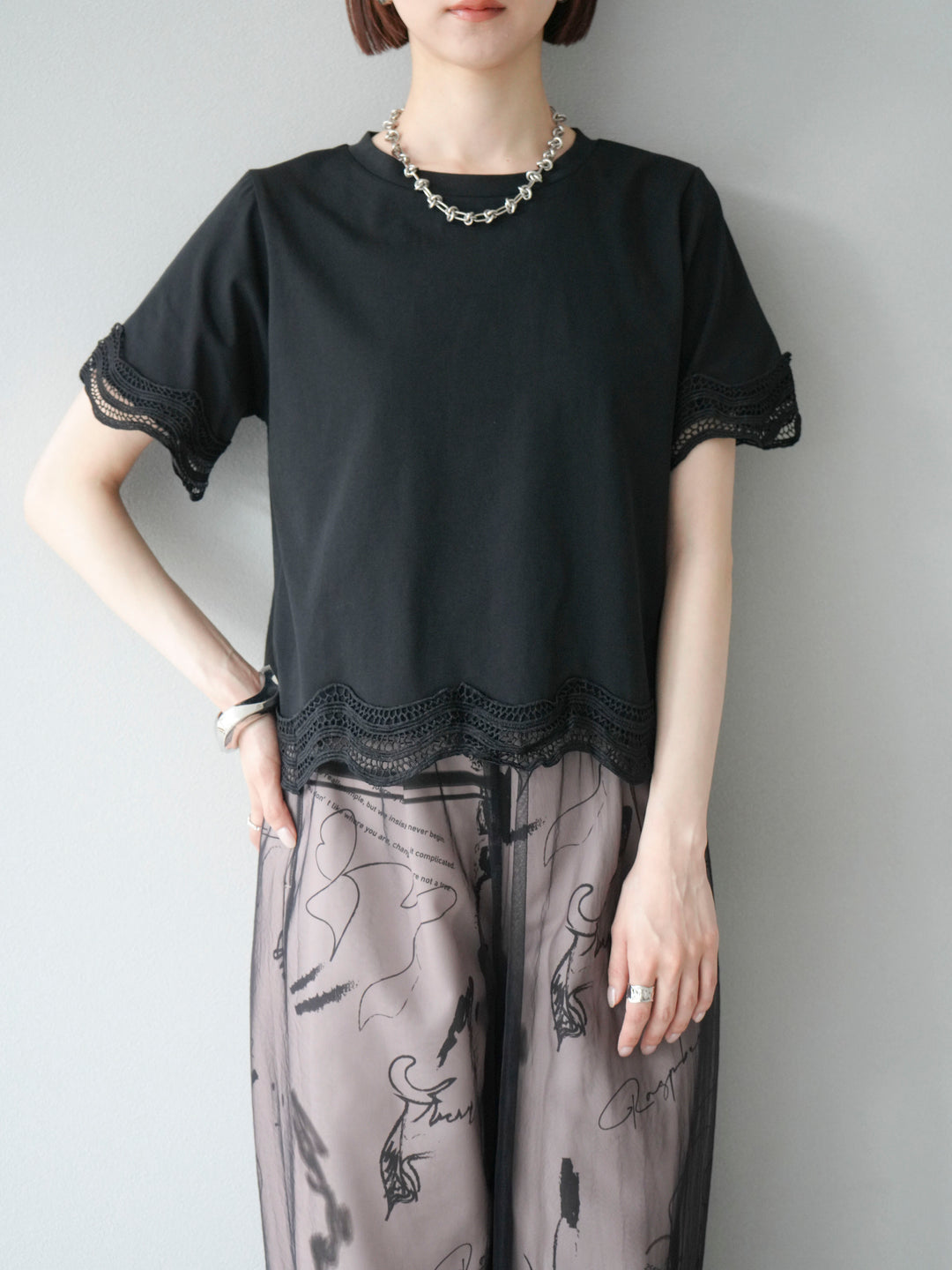 [SET]レース切替カットソー+コード刺繍チュールレイヤードパンツ(2set)