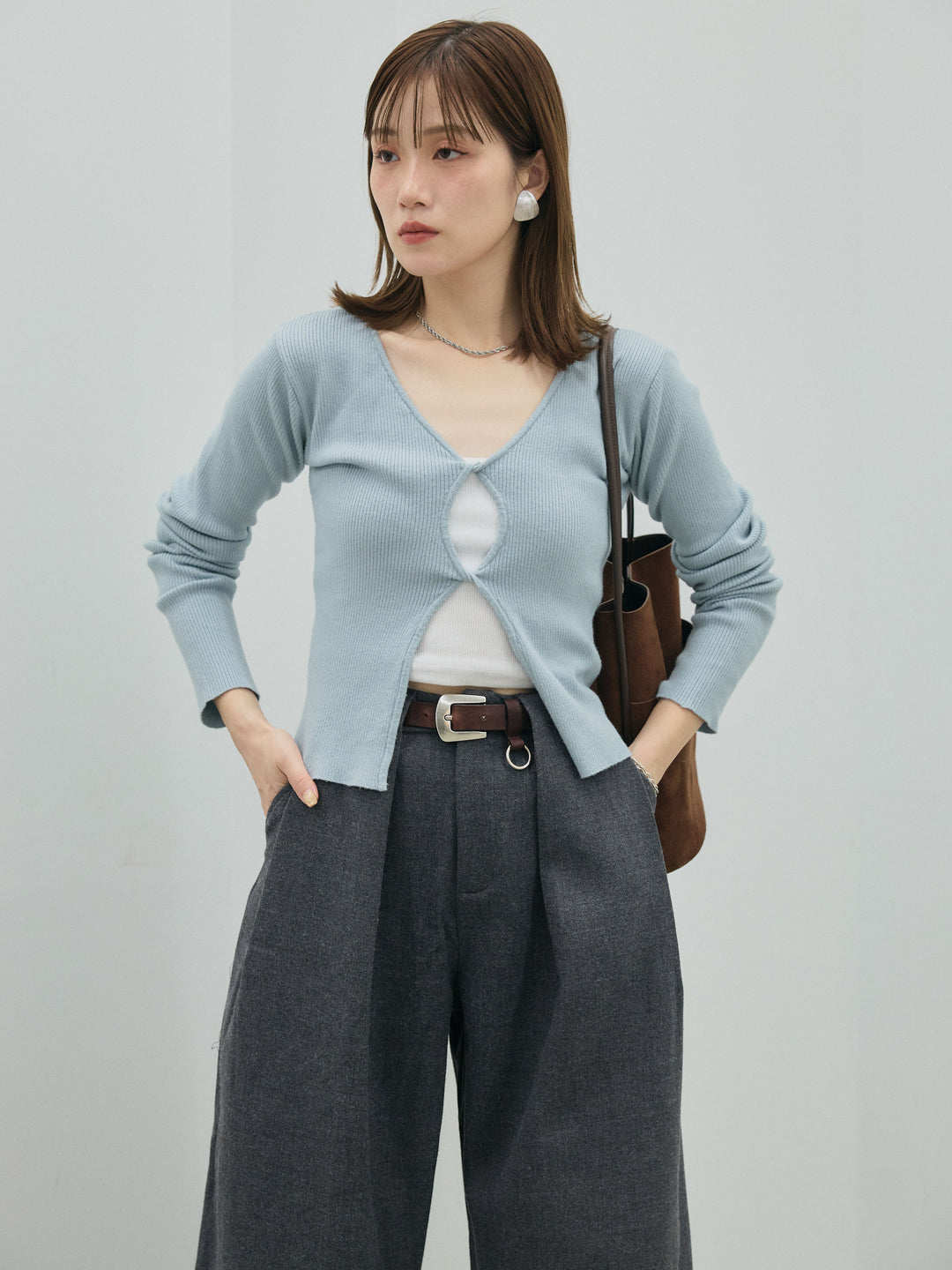 [予約]フロントツイストホールリブニットトップス/blue