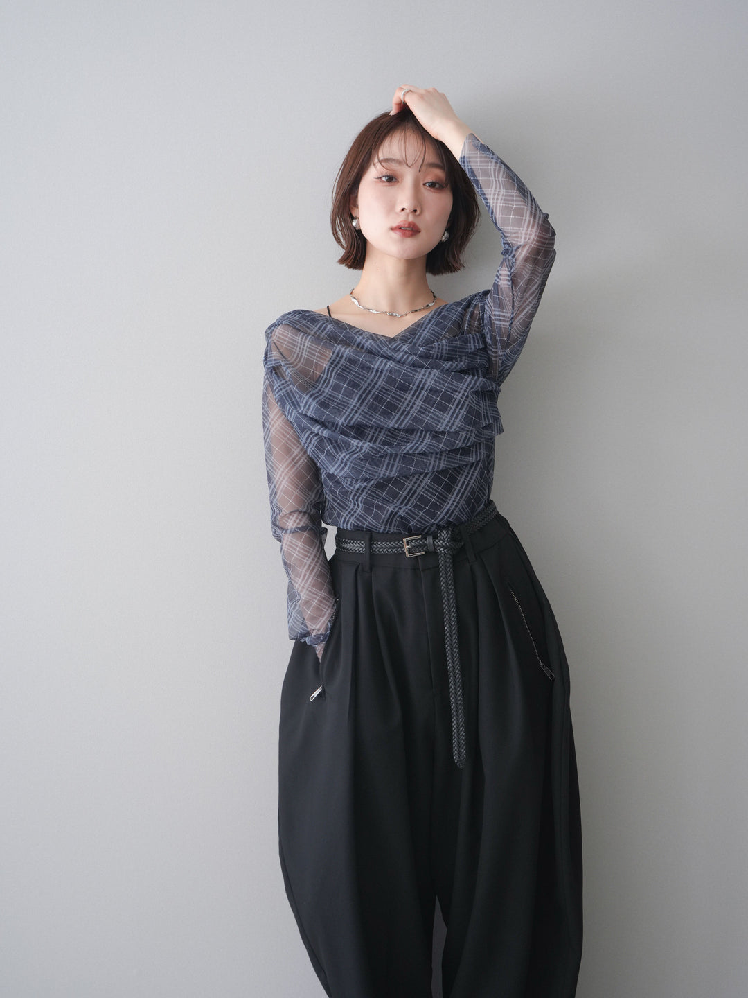 [予約]チュールバイアスチェックプリントタックネックトップス/navy
