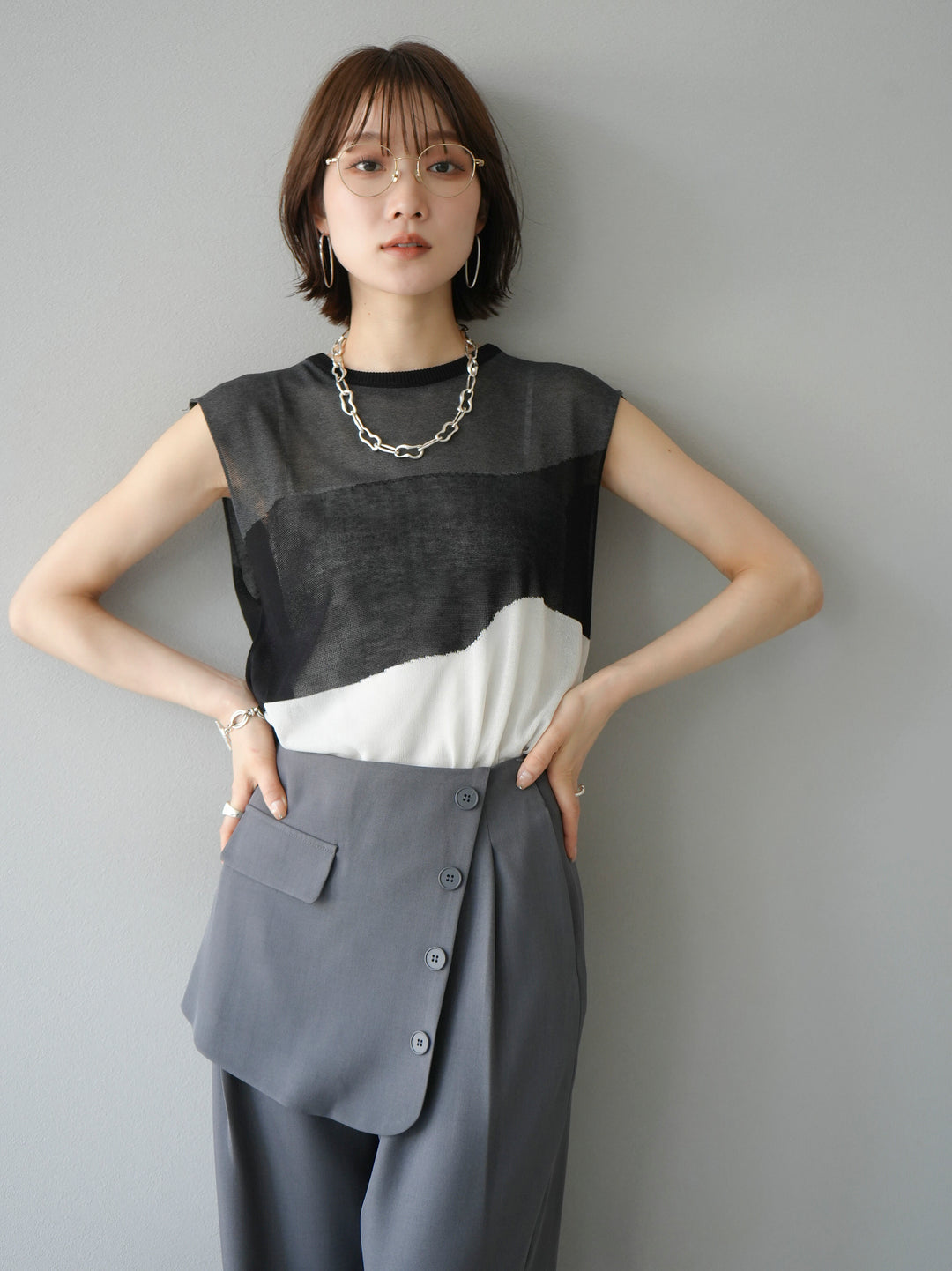 [SET] Bicolor sheer knit sleeveless top + selectable accessory set (2 sets)
