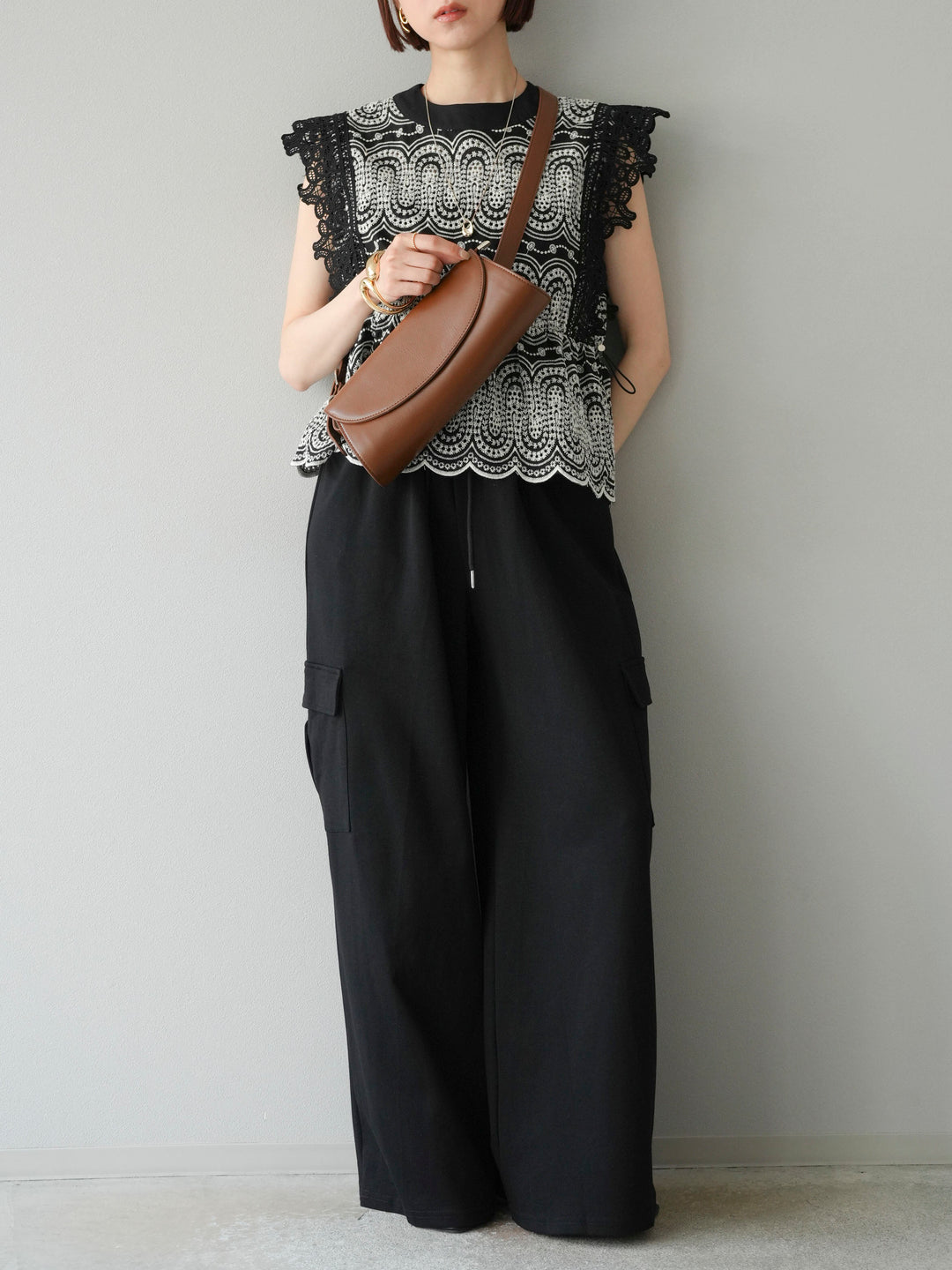 [予約]スカラップ刺繍レースブラウス/ブラック