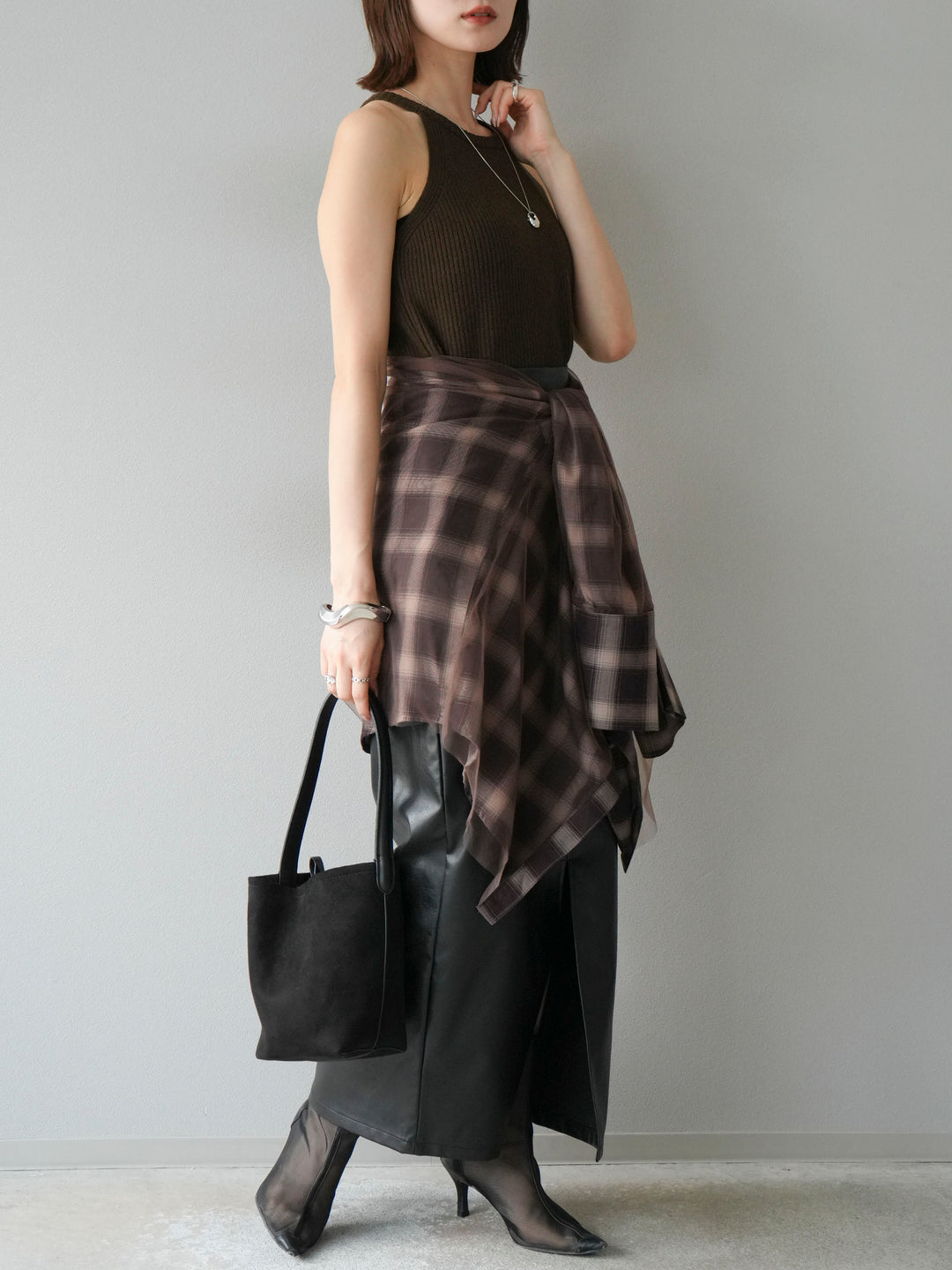 [予約]フェイクレザーフロントスリットスカート/ブラック