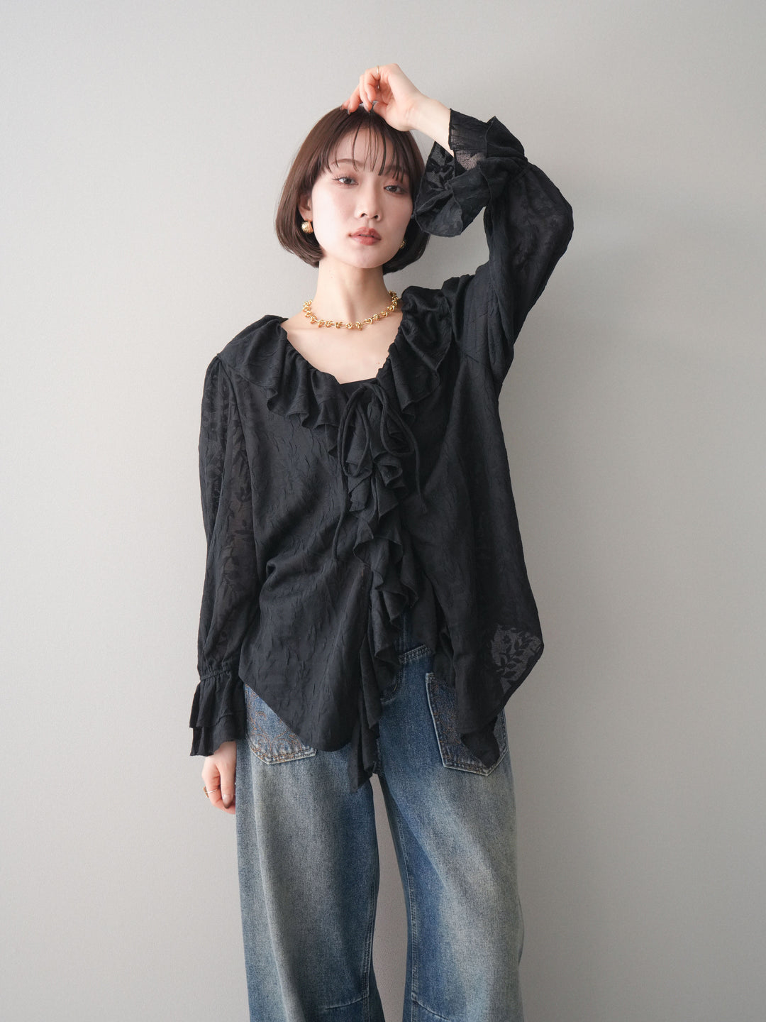 [予約]ラッフルレーススリットブラウス/black