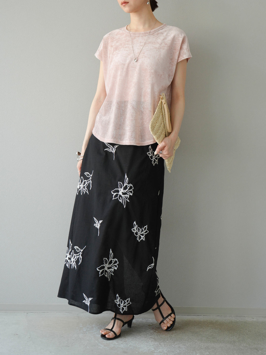 [予約]フラワー刺繍ナロースカート/ブラック