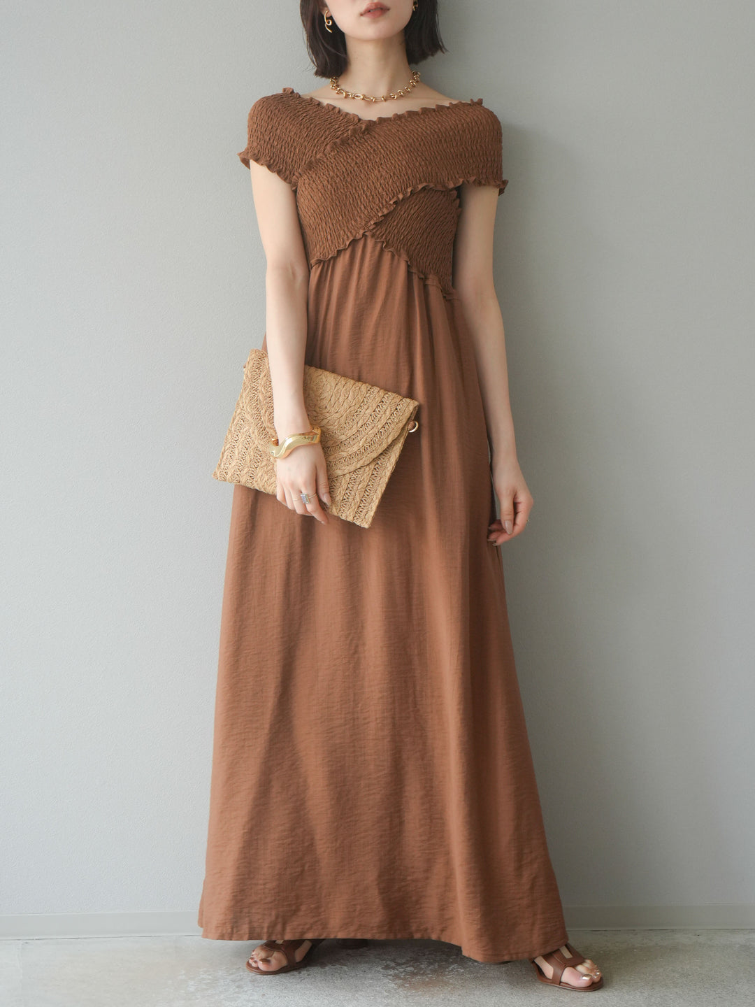 [予約]シャーリングクロスワンピース/ブラウン