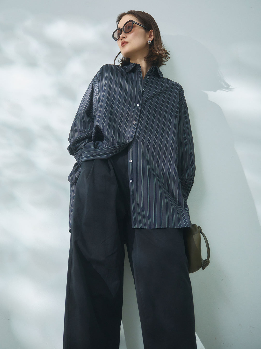 【Allure】[SET]ストライプオーバーシャツ+カットオフコットンツイルタックワイドパンツ(2set)