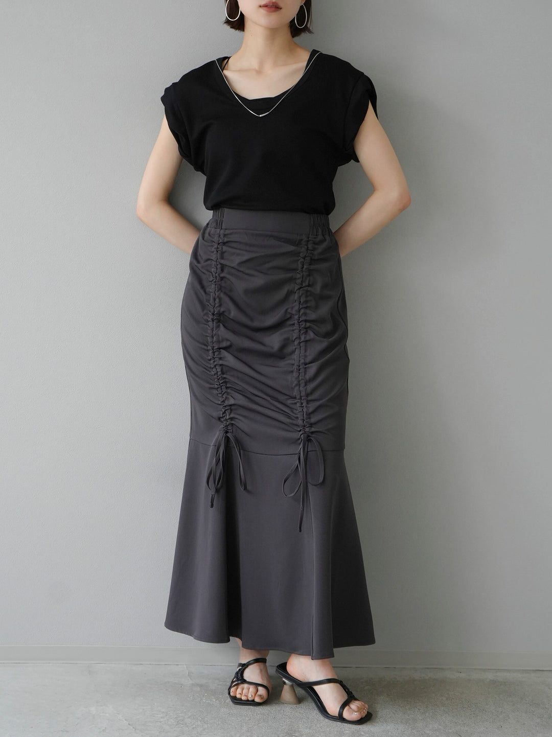 [Pre-order] Gathered Mermaid Skirt/Charcoal