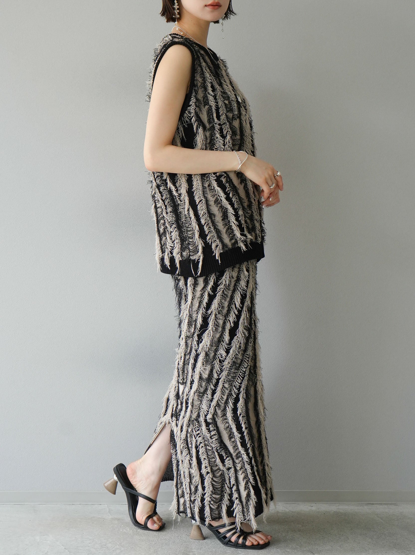 予約]ミックスフリンジニットスカート/ミックス – Lumier