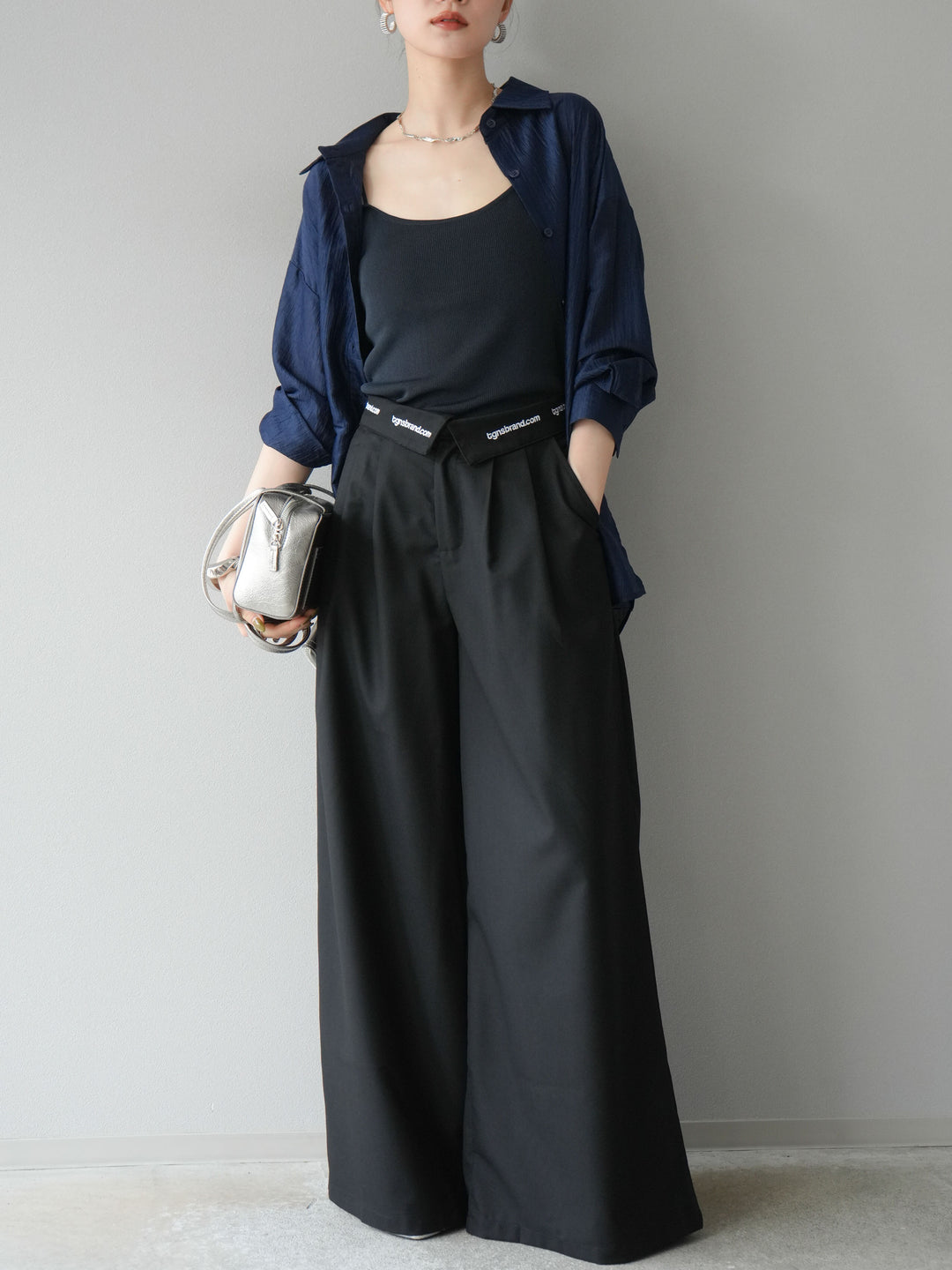 [予約]ウエスト折り返しロゴタックワイドパンツ/ブラック