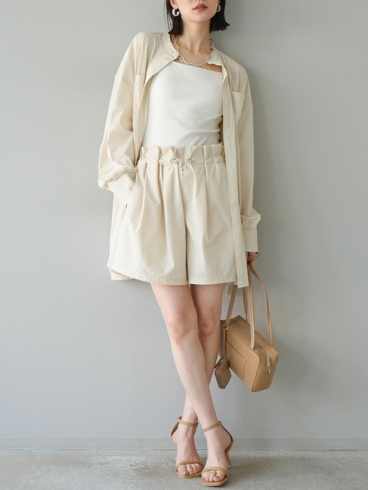 [預購] ICE TOUCH 荷葉邊褶皺短褲/米白色
