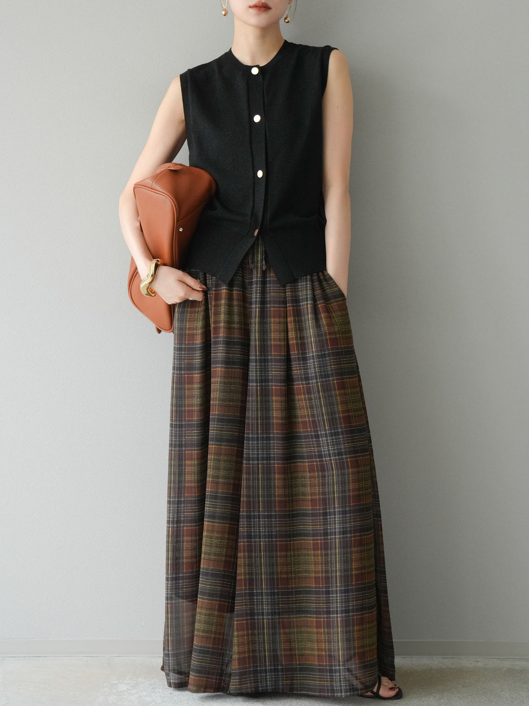 [SET] 金銀絲針織背心 + 透視格紋寬鬆褲 (2 件套)