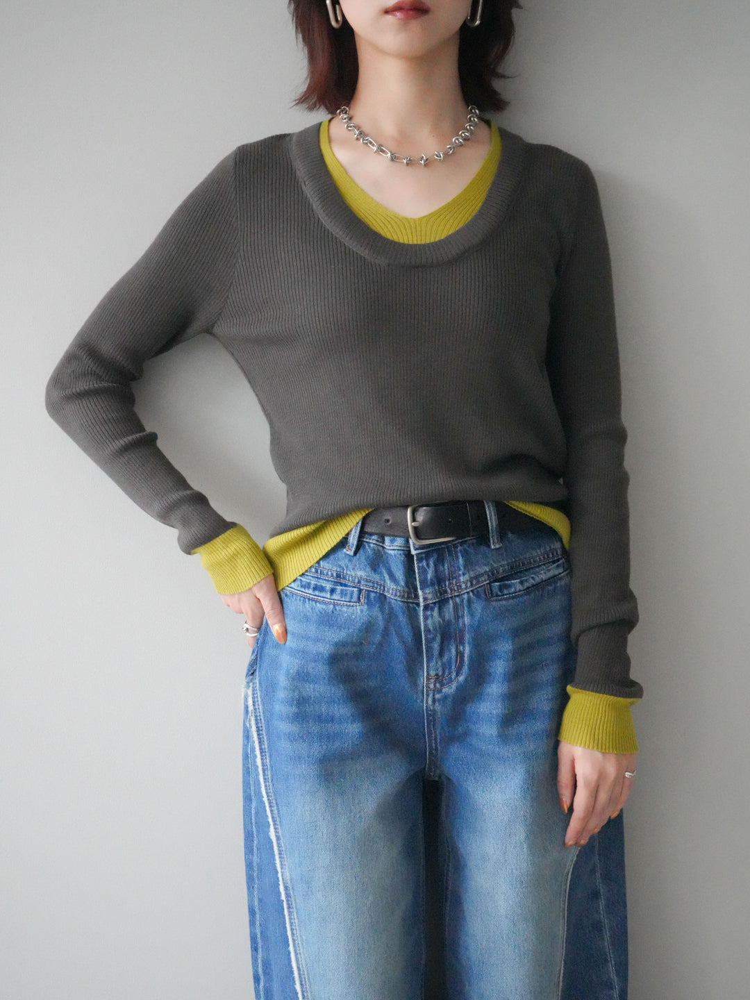 [SET]Uネック配色レイヤードリブニットトップス+サイドフリンジワイドデニムパンツ(2set)