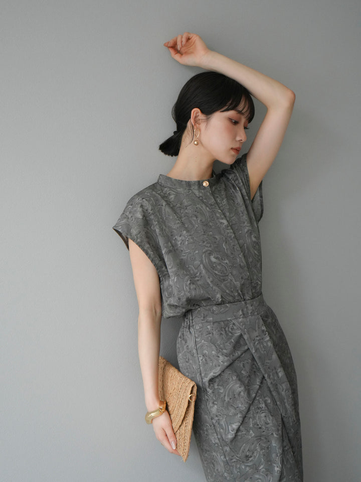 [予約]ペイズリープリントゴールドボタンブラウス/グレー
